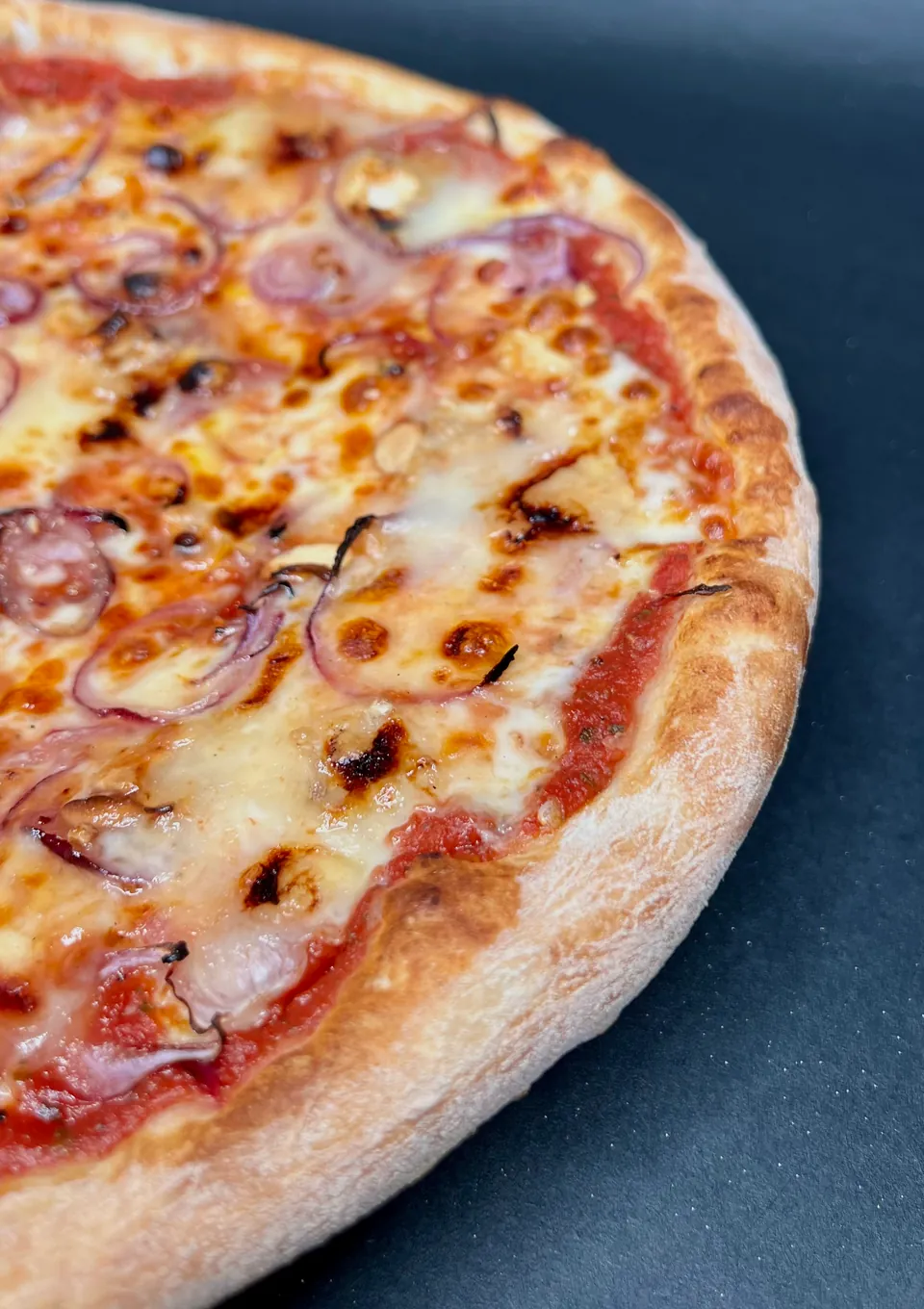 An @homepizza pizza.